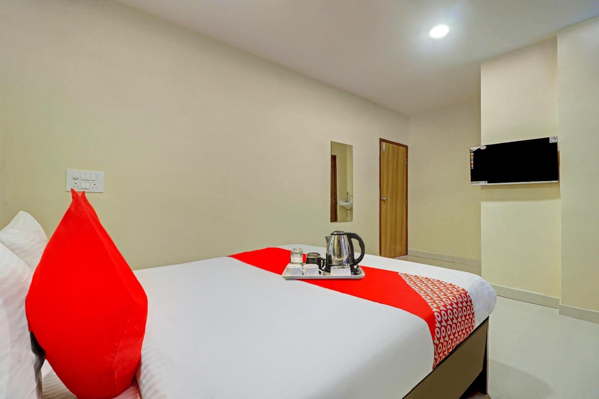 Hotel O Aayush Stay Inn Хайдарабад Экстерьер фото