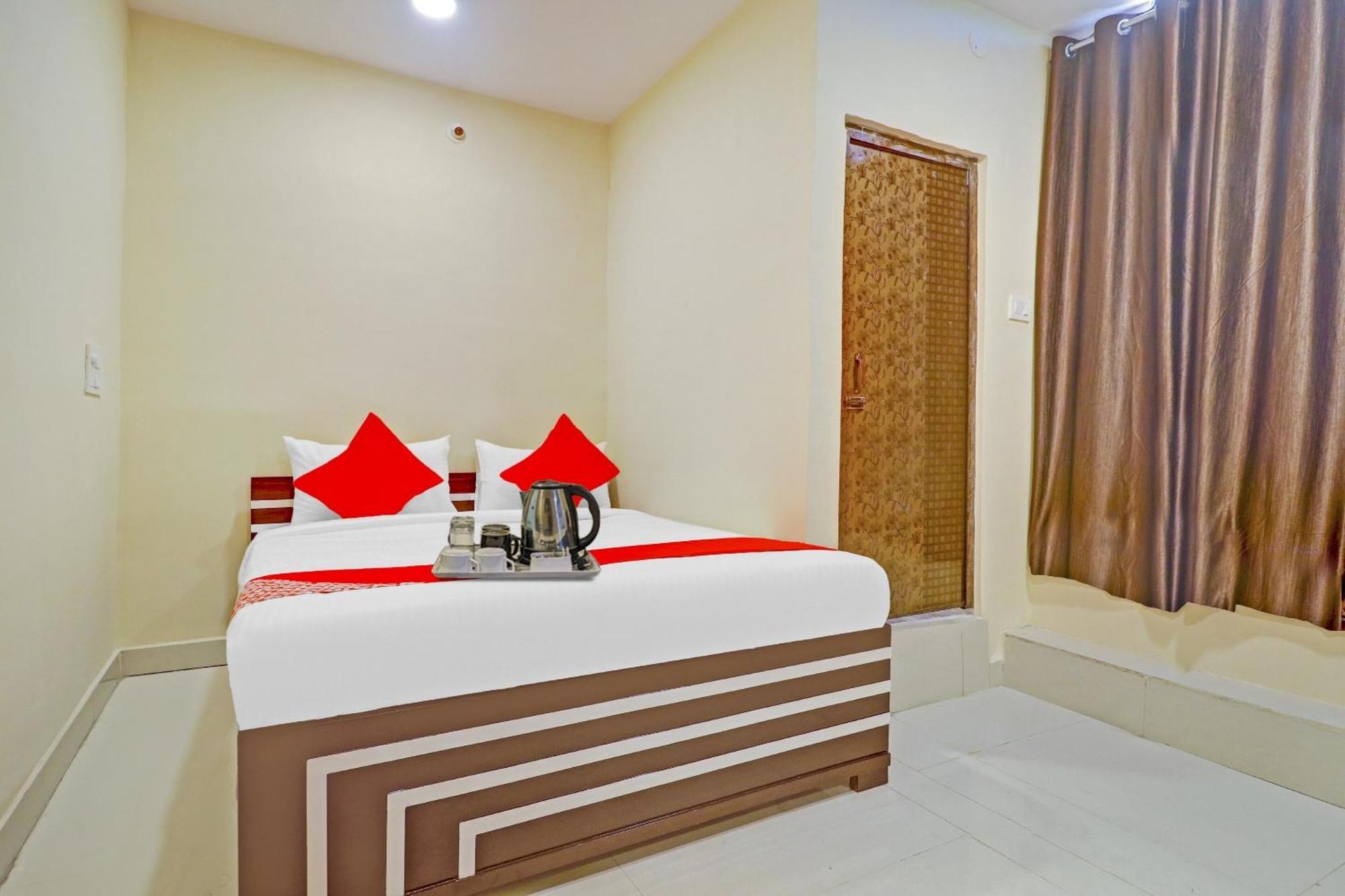 Hotel O Aayush Stay Inn Хайдарабад Экстерьер фото