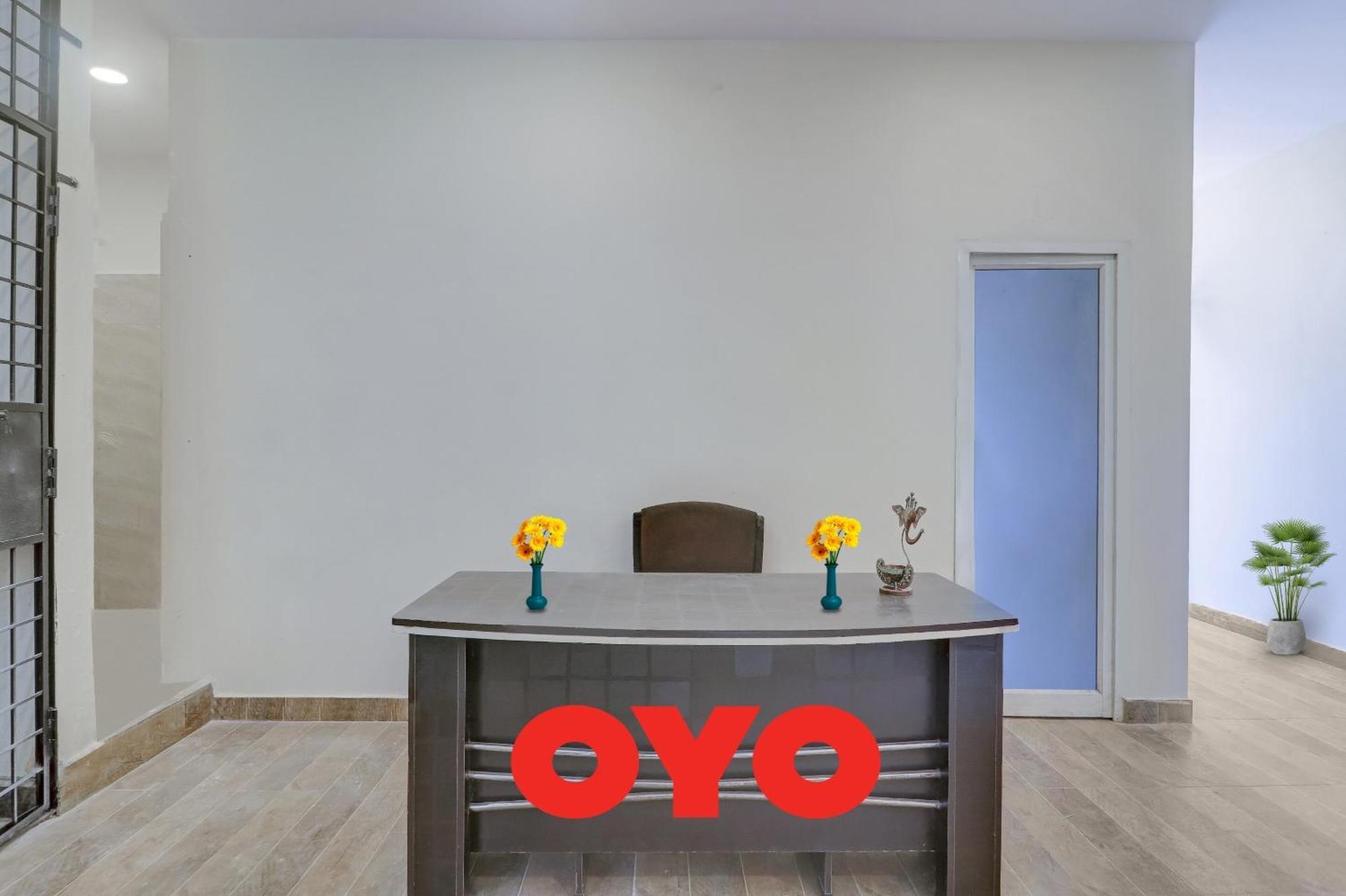 Hotel O Aayush Stay Inn Хайдарабад Экстерьер фото