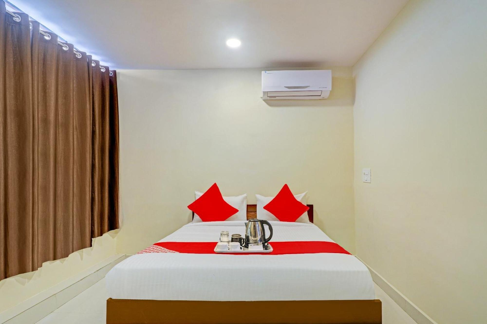 Hotel O Aayush Stay Inn Хайдарабад Экстерьер фото