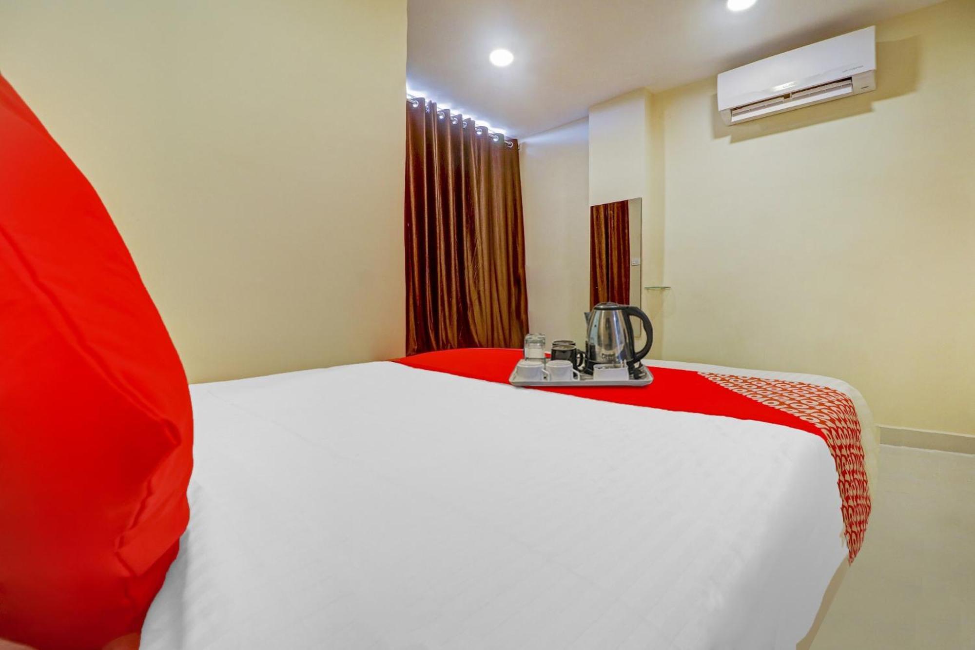 Hotel O Aayush Stay Inn Хайдарабад Экстерьер фото